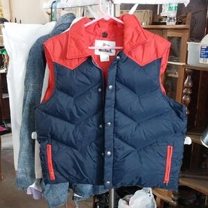 Vtg. Woolrich Navy and Scarlet Puffer Vest